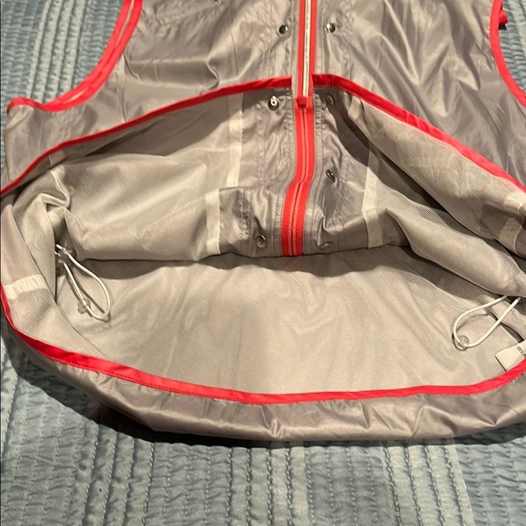 Women's Gray Vest with Pink Trim - Picture 4 of 5